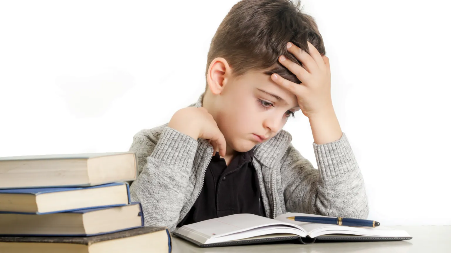 علاج صعوبات التعلم في القراءة والكتابة: ما هي الاستراتيجيات التي نتبعها في حمد أكاديمي؟