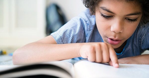 كيف نتعامل مع صعوبات القراءة في التعليم الابتدائي في حمد أكاديمي؟